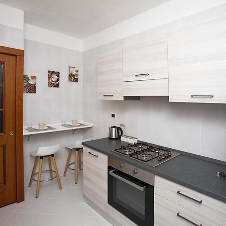 Appartamento Moderno Metro B San Paolo โรม ภายนอก รูปภาพ
