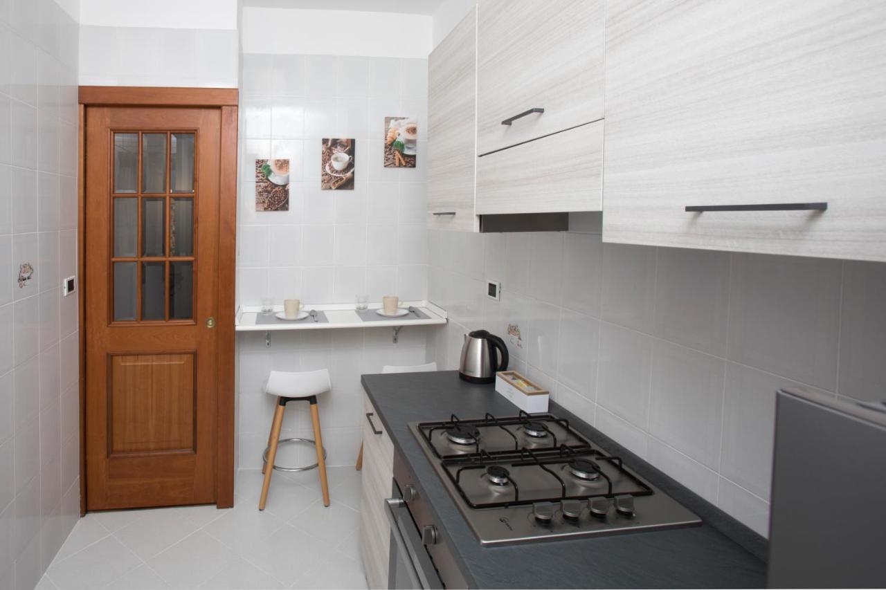 Appartamento Moderno Metro B San Paolo โรม ภายนอก รูปภาพ