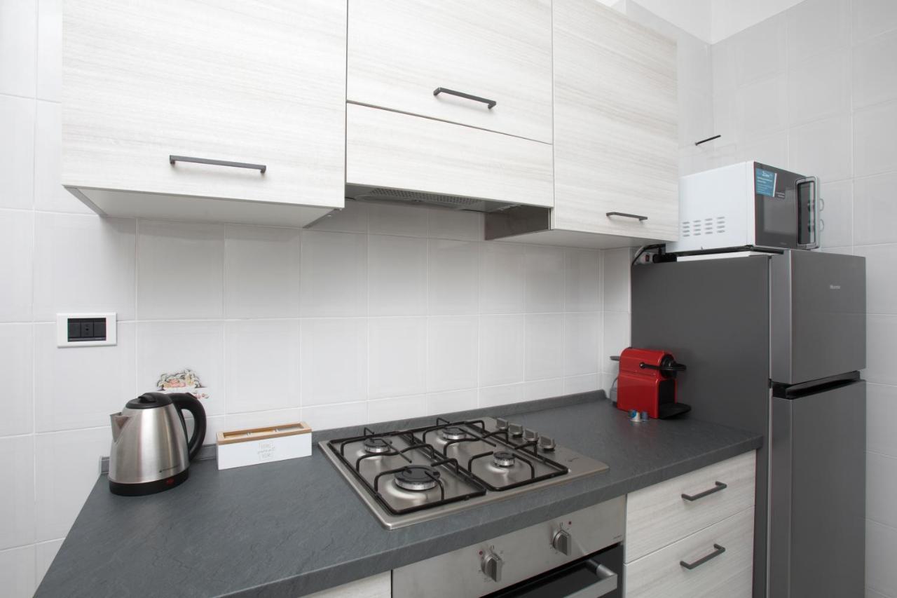Appartamento Moderno Metro B San Paolo โรม ภายนอก รูปภาพ