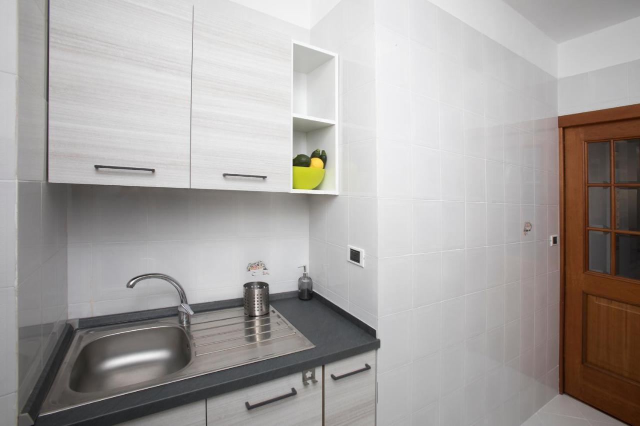 Appartamento Moderno Metro B San Paolo โรม ภายนอก รูปภาพ
